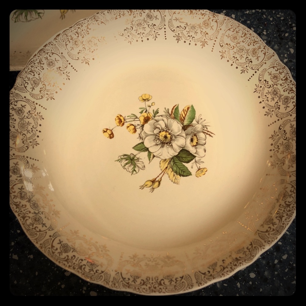 Royal Monarch Antique/Vintage Dinnerware - Picture 8 of 8